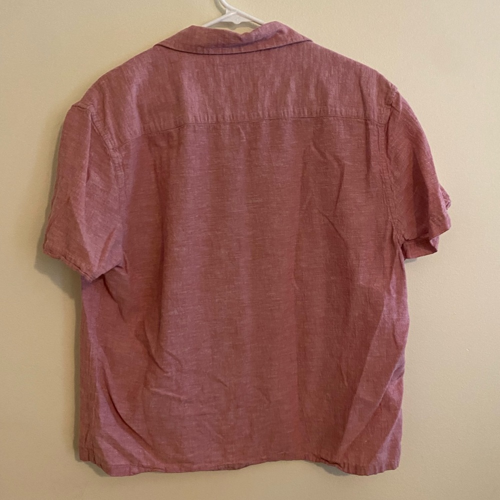 red light button down beach - Picture 3 of 3